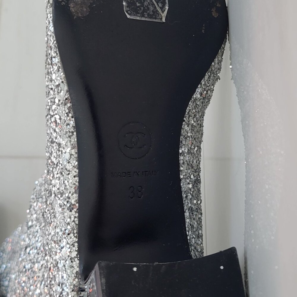 Chanel knee high glitter boots (2017) - Picture 9 of 12